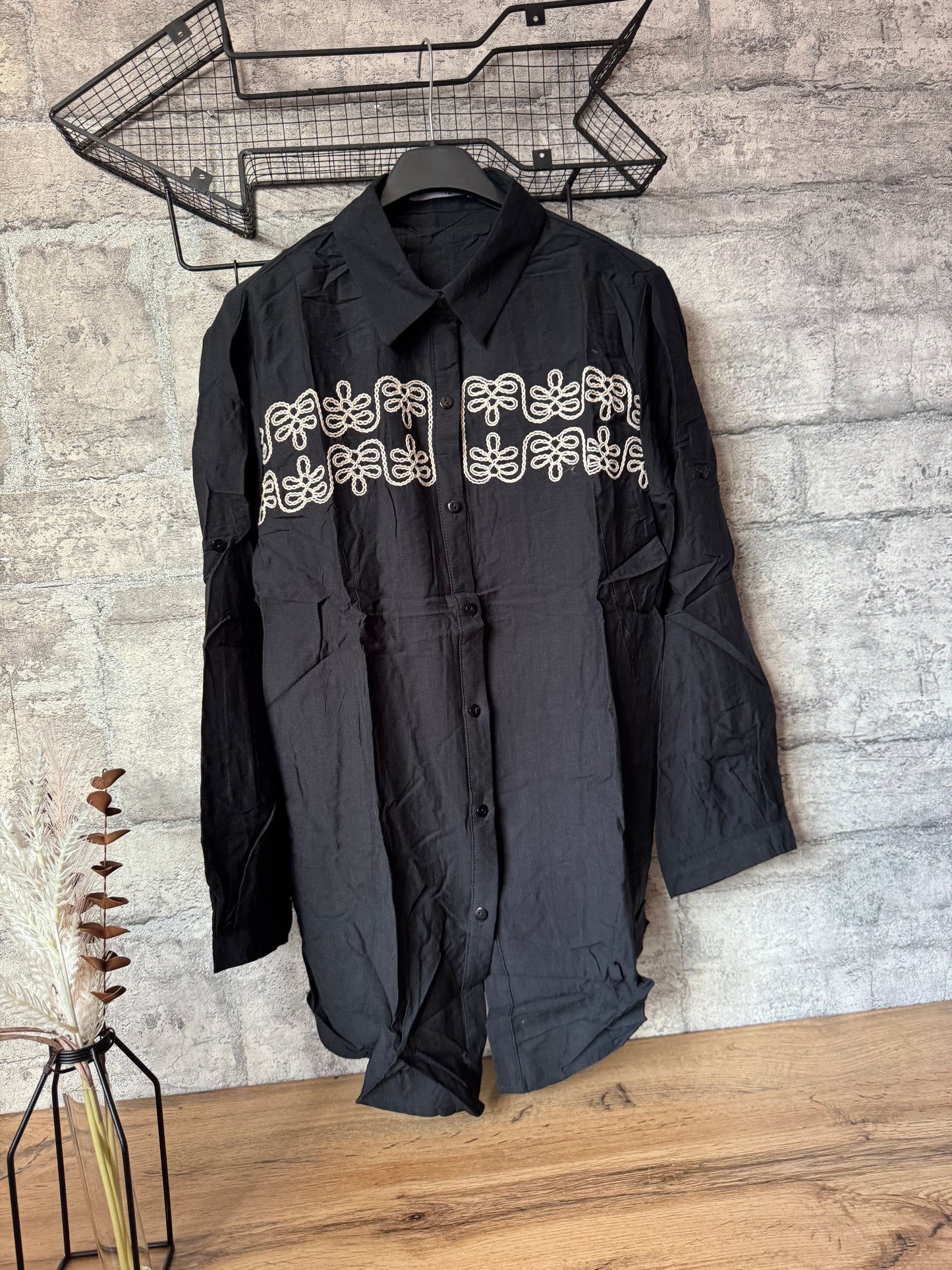 Chemise Broderie Noir Pulpeuse