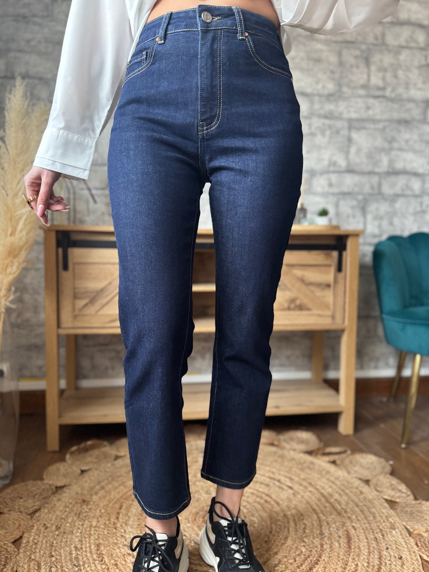 Jean's Droit Cropped Stone