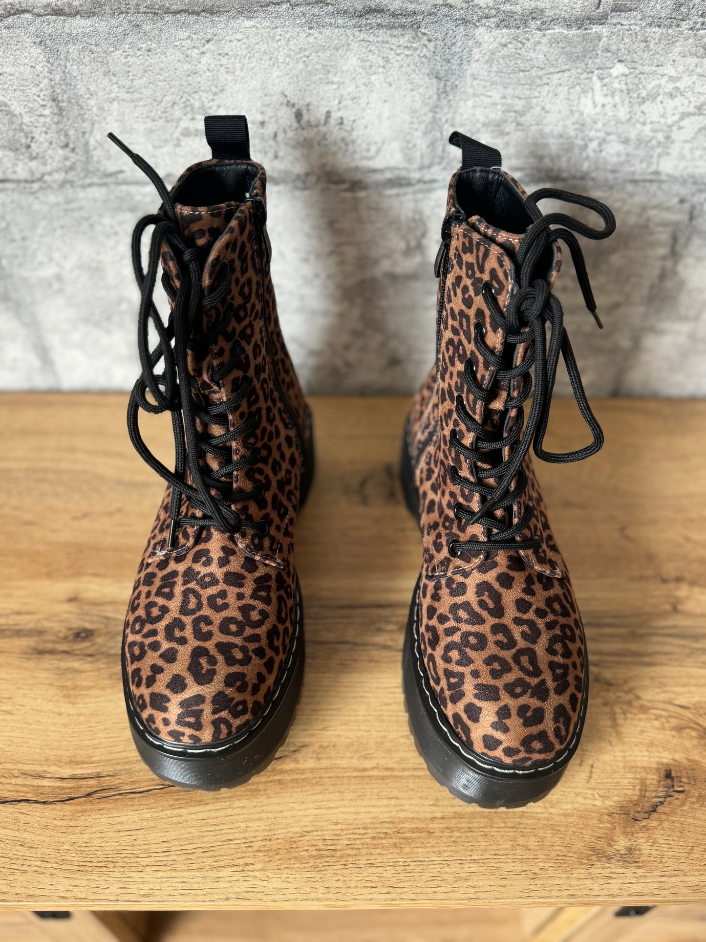 Boots Léopard (taille 36 et 40)